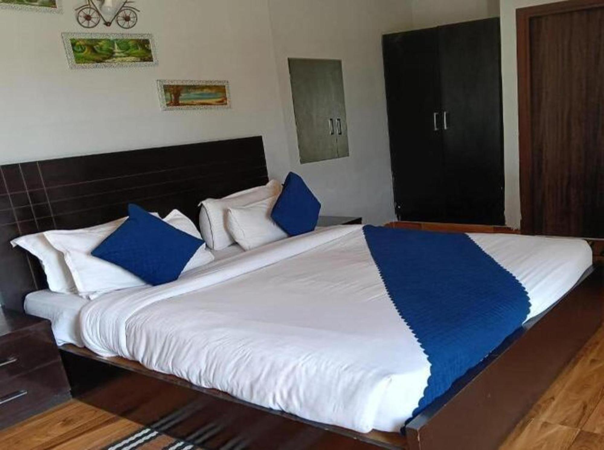 Vrindavan Dreams Hotel And Suites Eksteriør billede