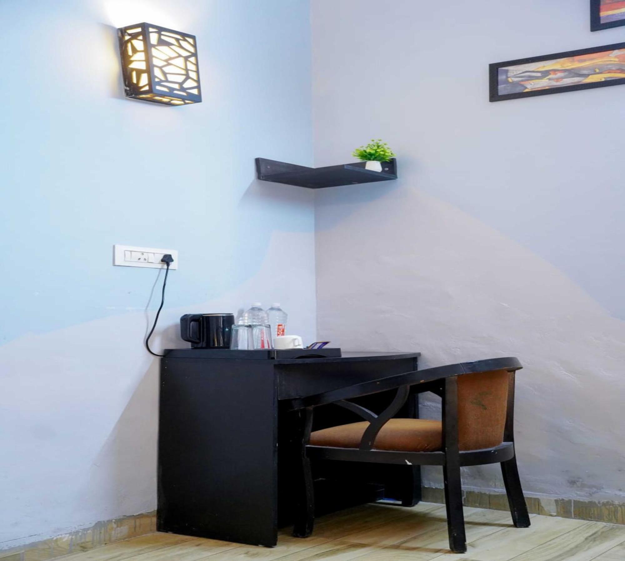 Vrindavan Dreams Hotel And Suites Eksteriør billede
