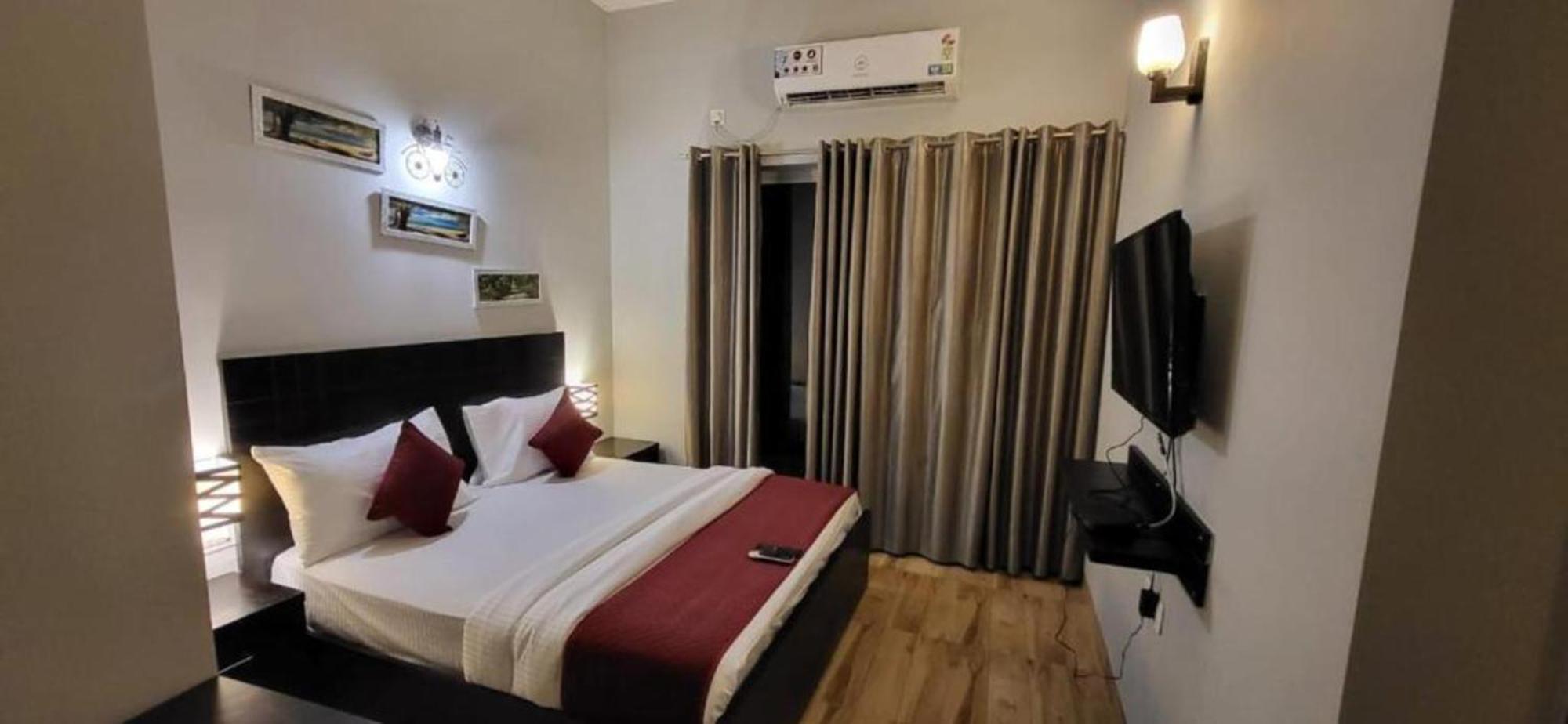 Vrindavan Dreams Hotel And Suites Eksteriør billede