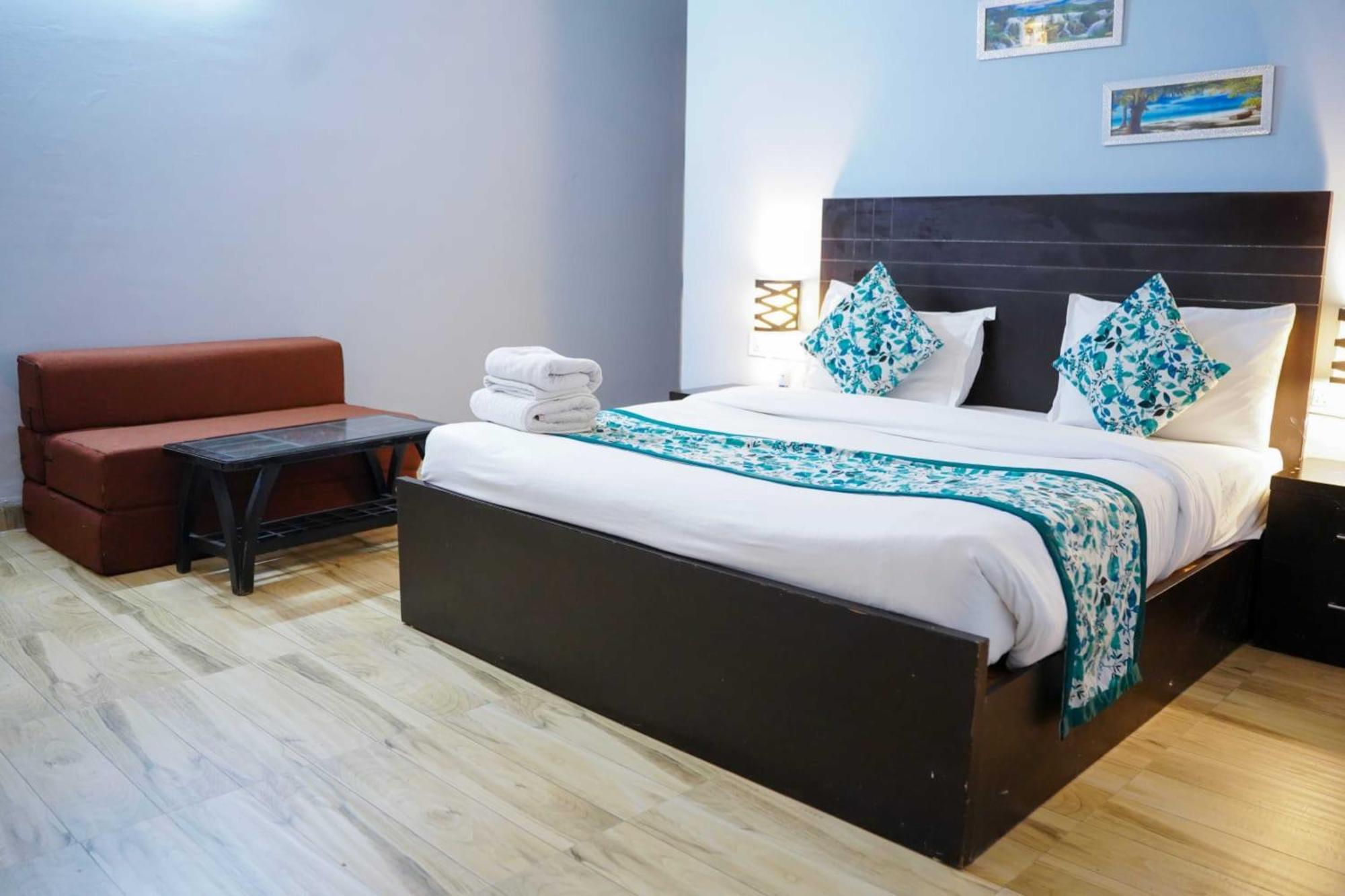 Vrindavan Dreams Hotel And Suites Eksteriør billede