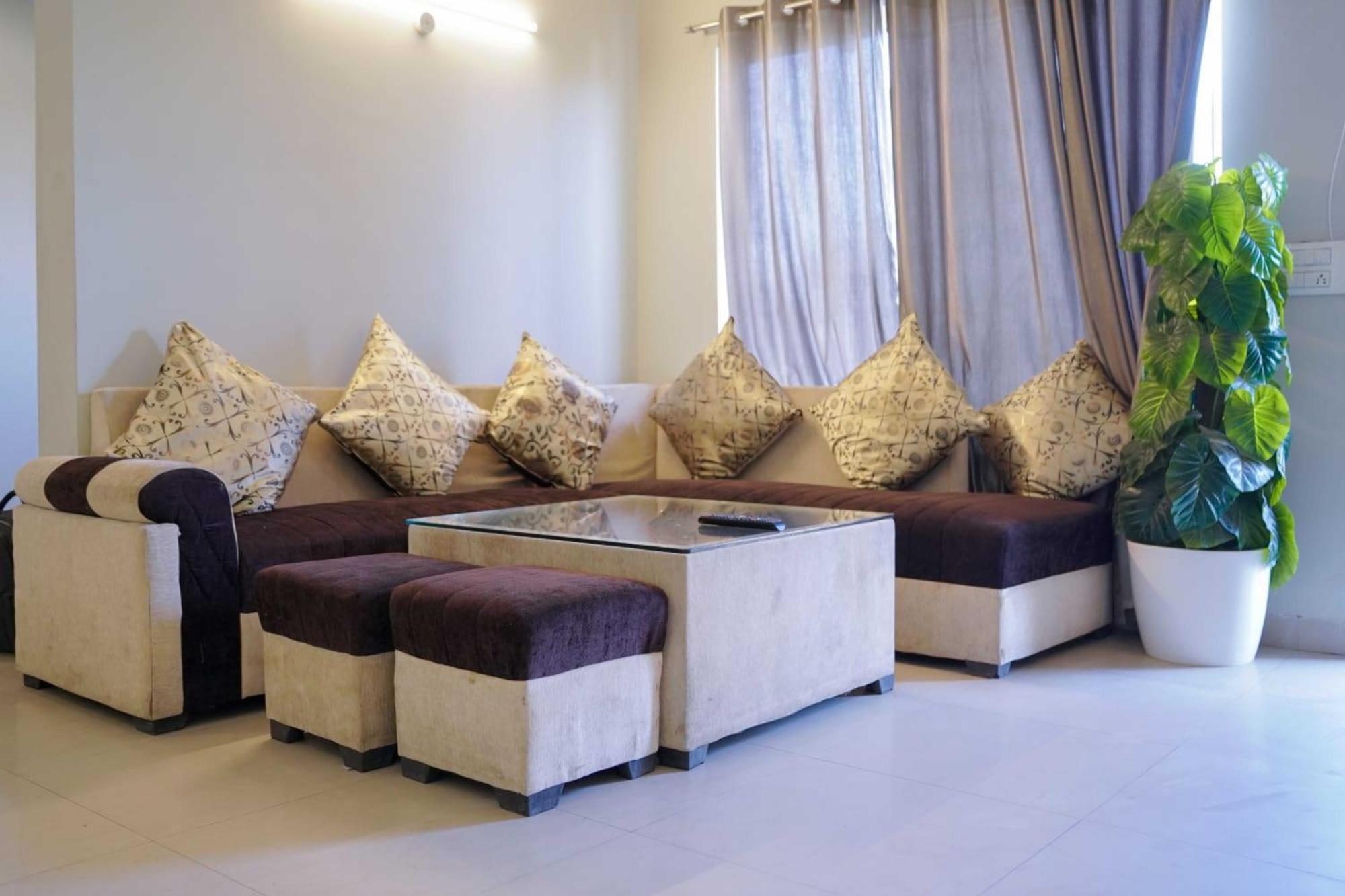 Vrindavan Dreams Hotel And Suites Eksteriør billede