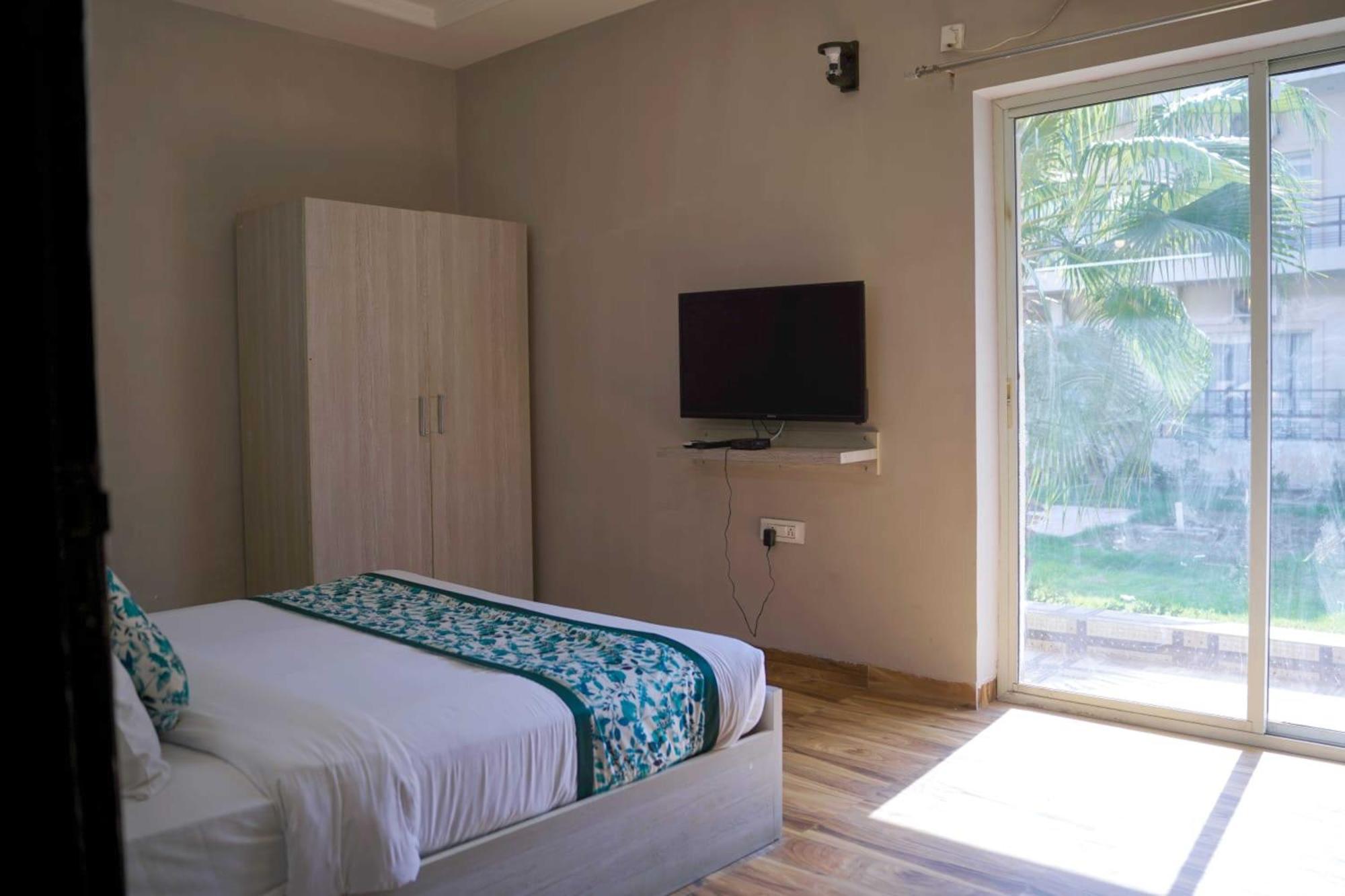 Vrindavan Dreams Hotel And Suites Eksteriør billede